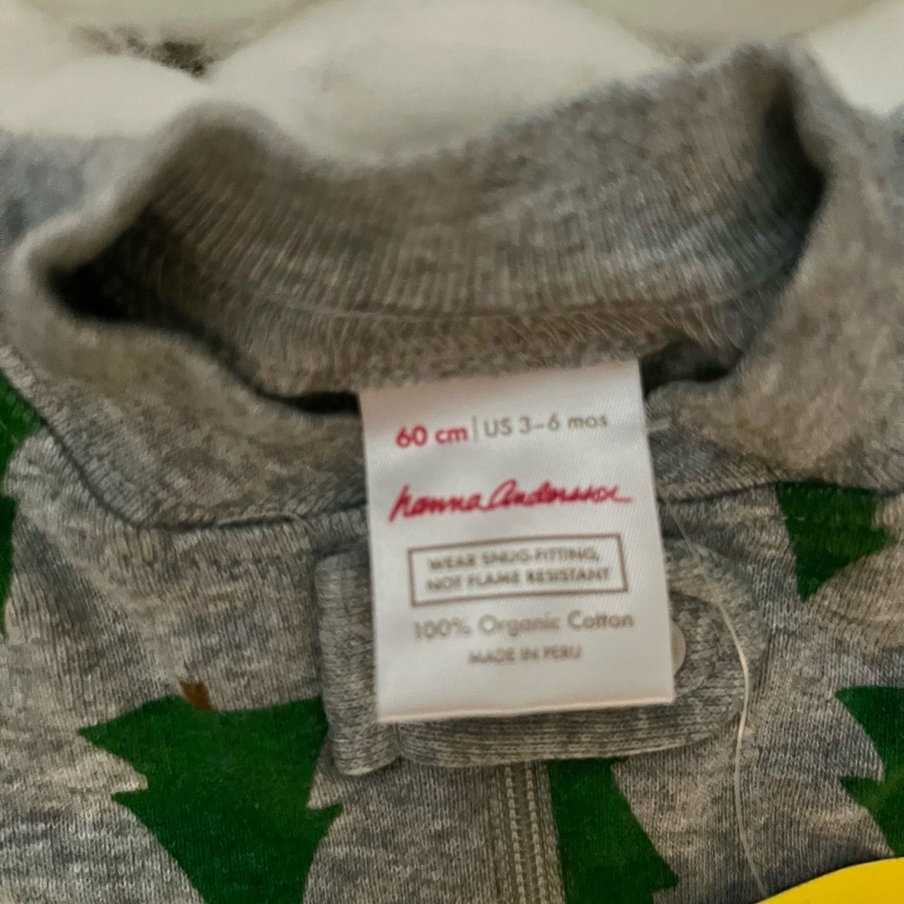 Hanna Andersson Gray and Green Tree Print Kids Footie - Picture 2 of 2